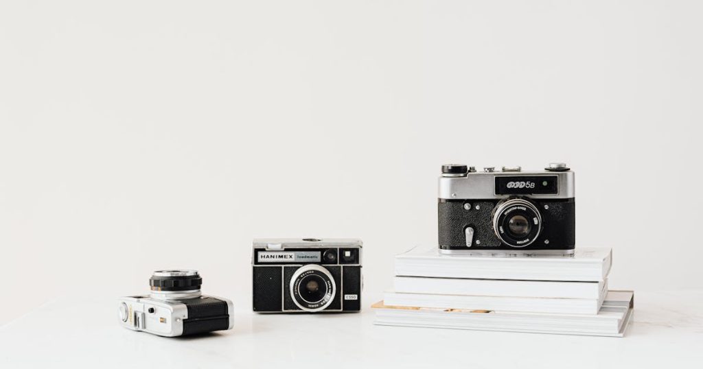 Apple cider vinegar in glass bottle with fresh apples